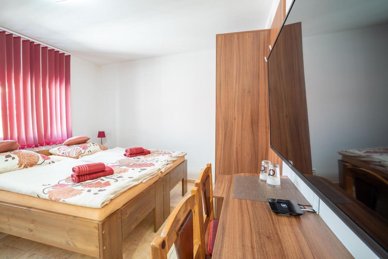 Šenk U Kovárny Mariánské Lázně Exterior foto